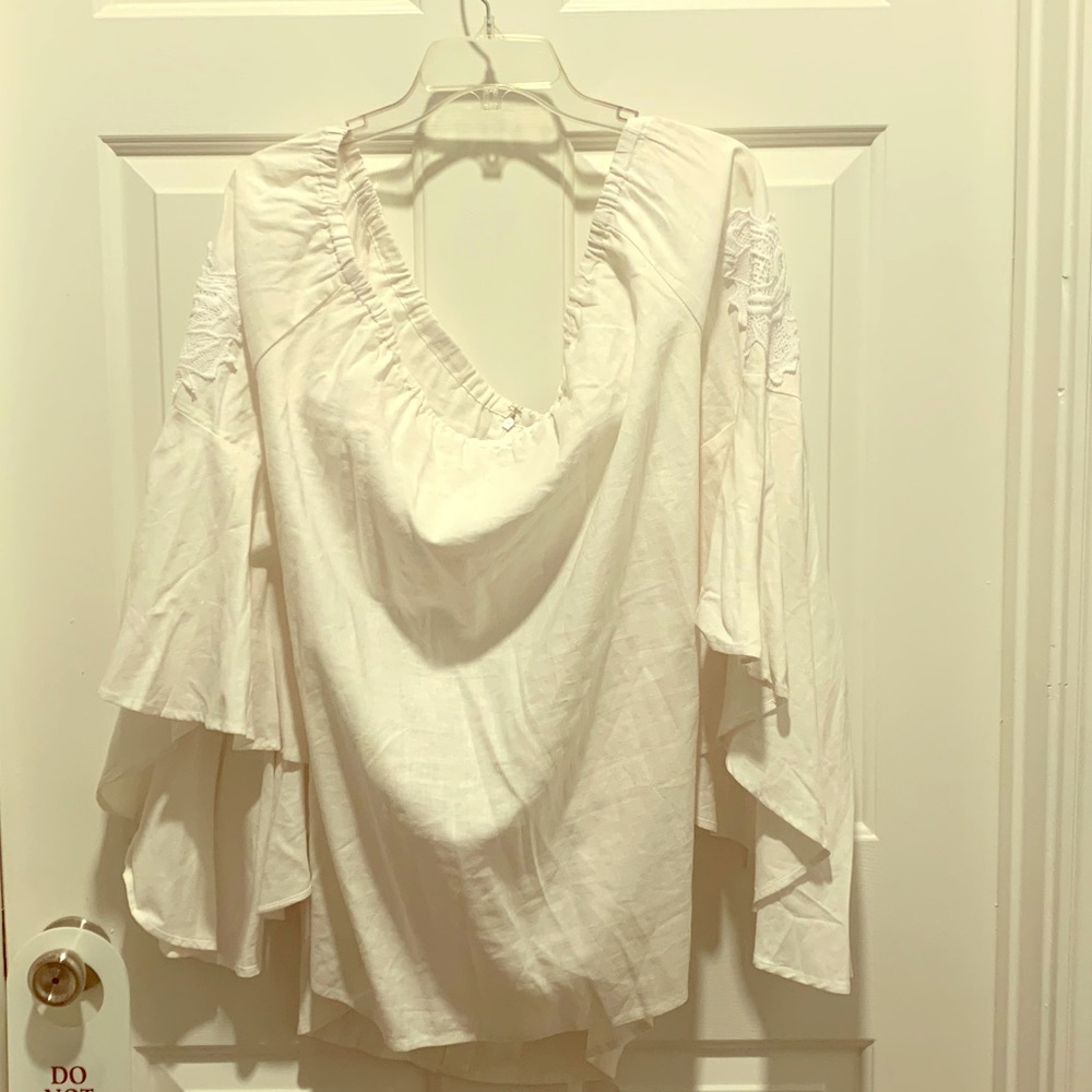 Linen white off shoulder shirt.